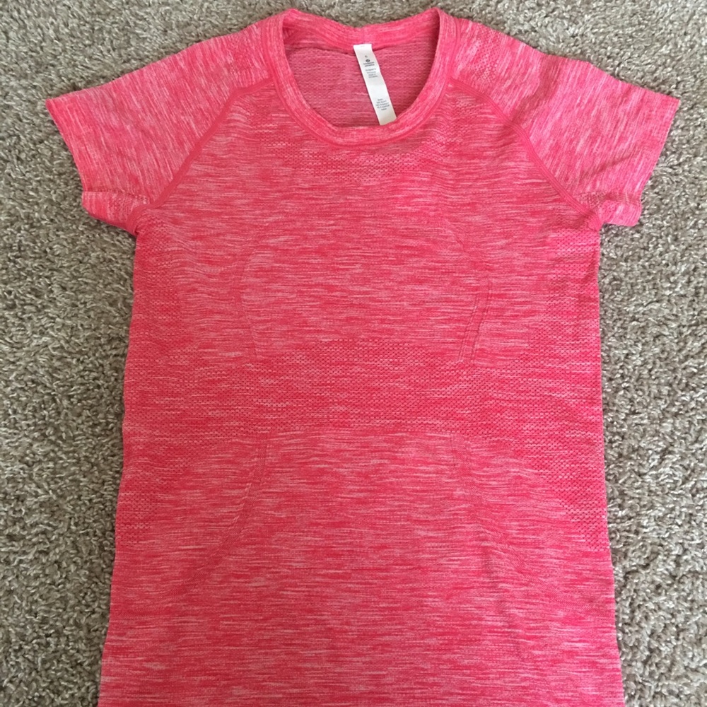 Lululemon coral short sleeve top SZ 6